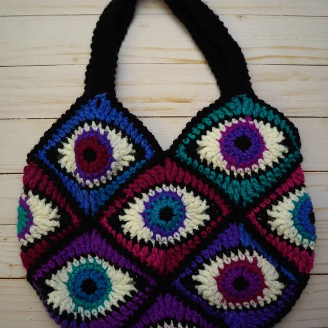 all eyes on me tote